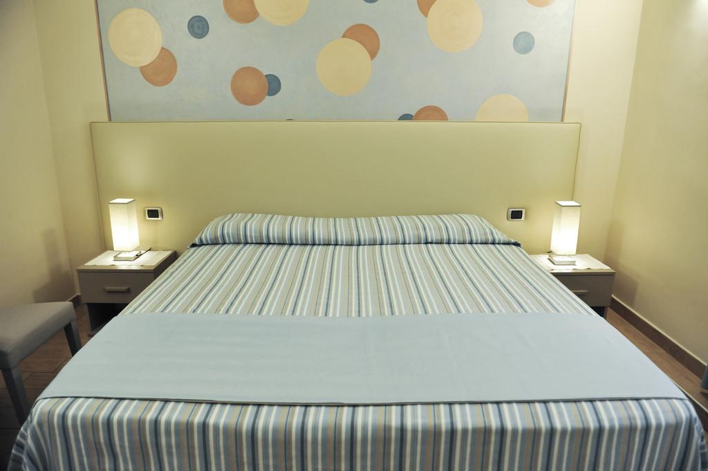 Albergo Abanyta Torino Szoba fotó