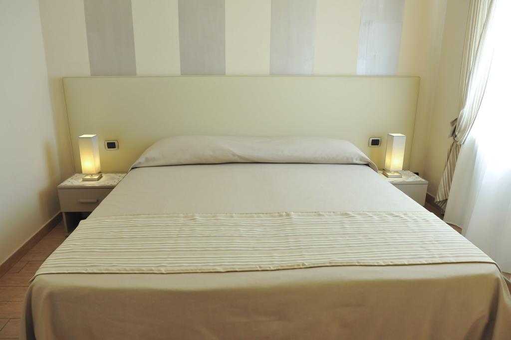 Albergo Abanyta Torino Szoba fotó